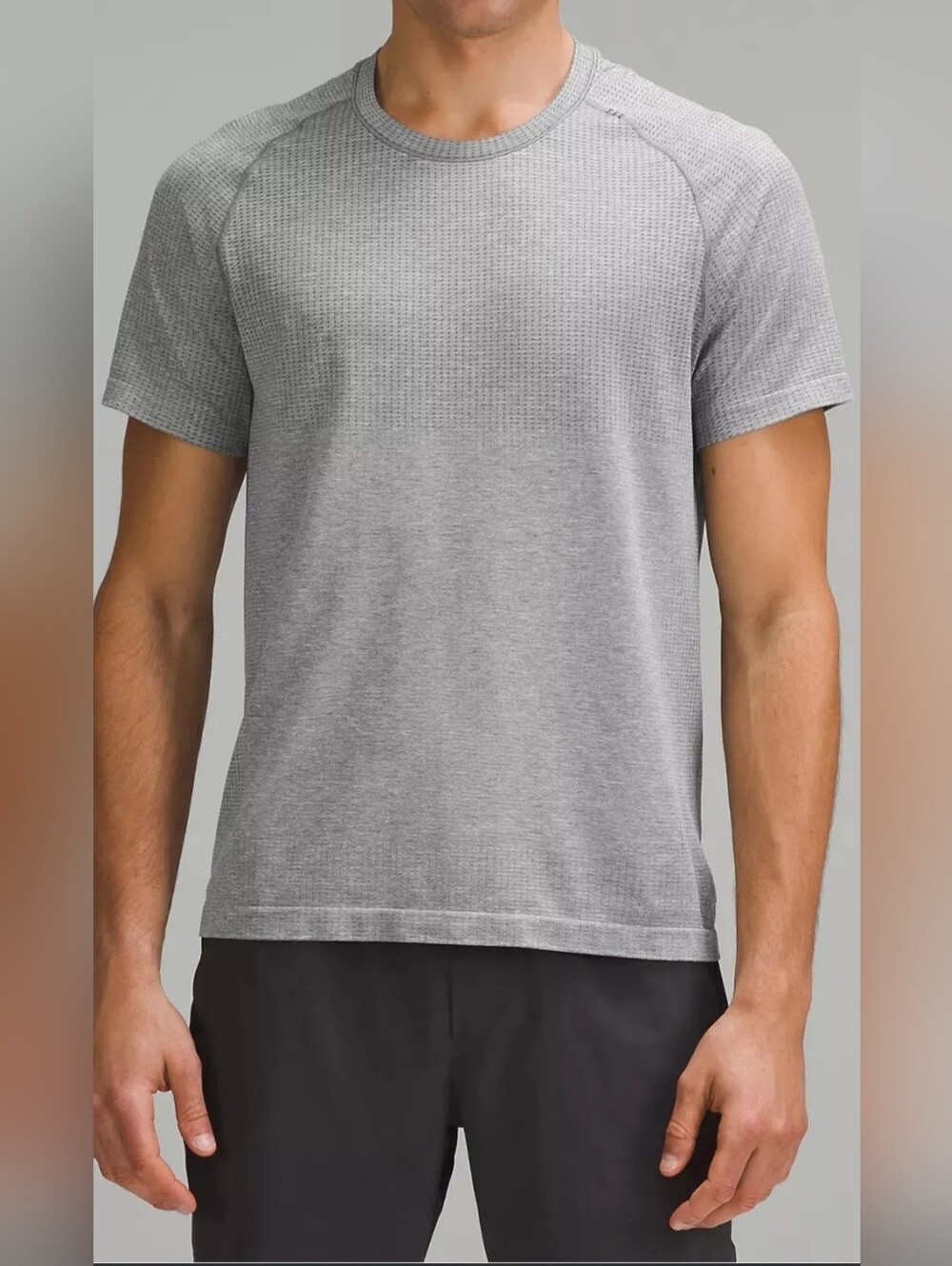 lululemon athletica Men's Heather Gray Short Sleeve Tech Tee